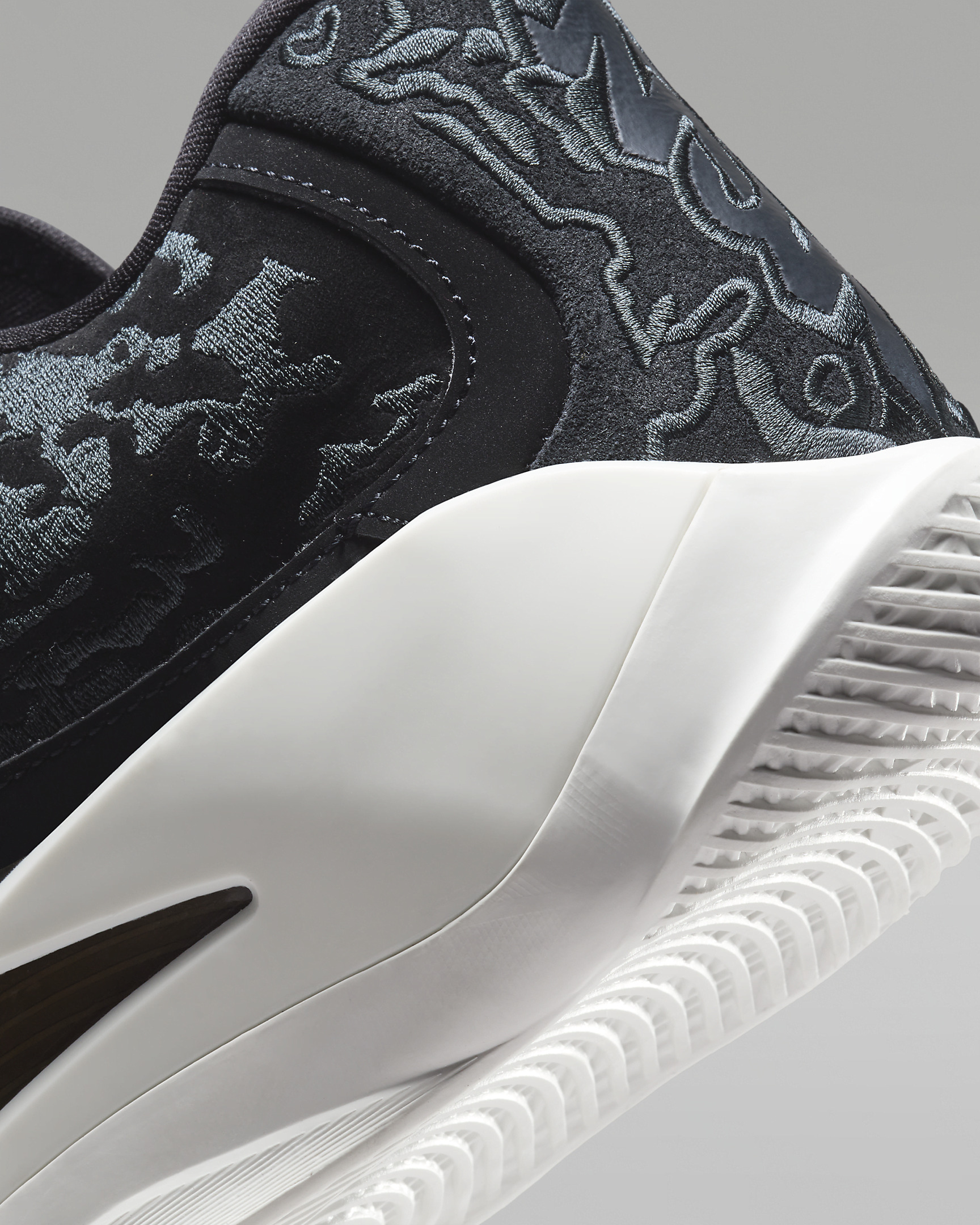☆送料無料☆ NIKE JORDAN ZION 3 M.U.D. SE PF ☆ Jordan Zion 3 M.U.D. SE PF Black Dark Ash for Sale