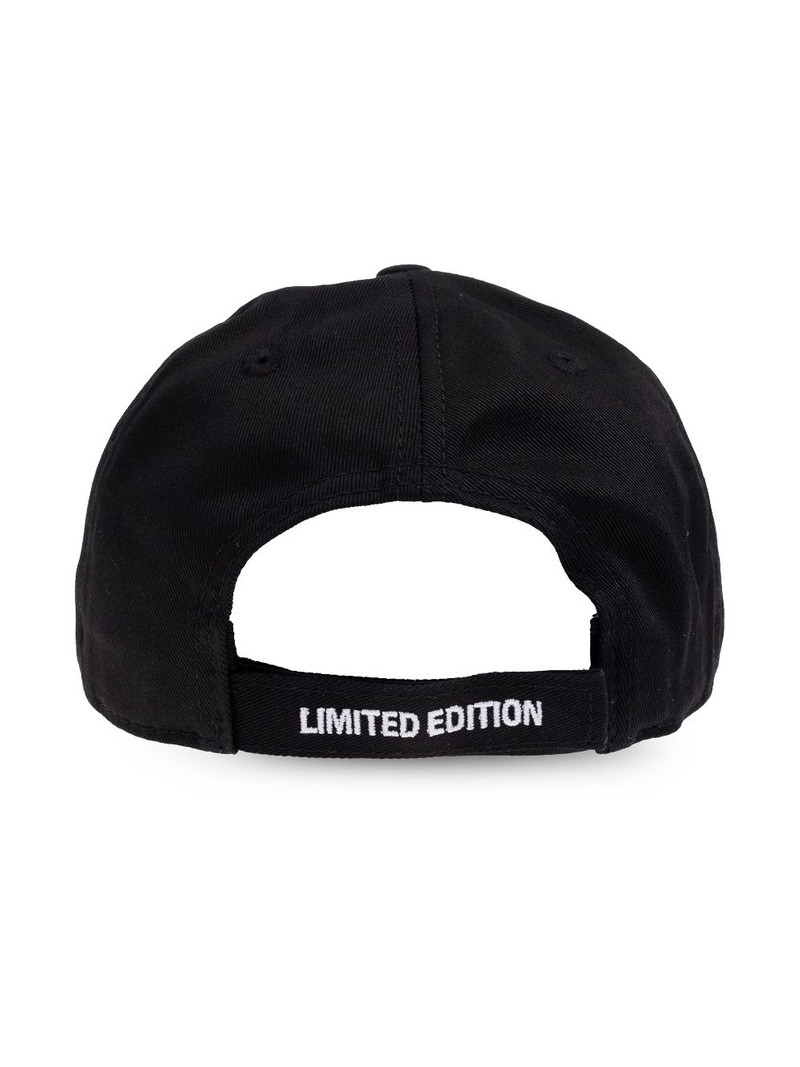 VETEMENTS embroidered cap outlook