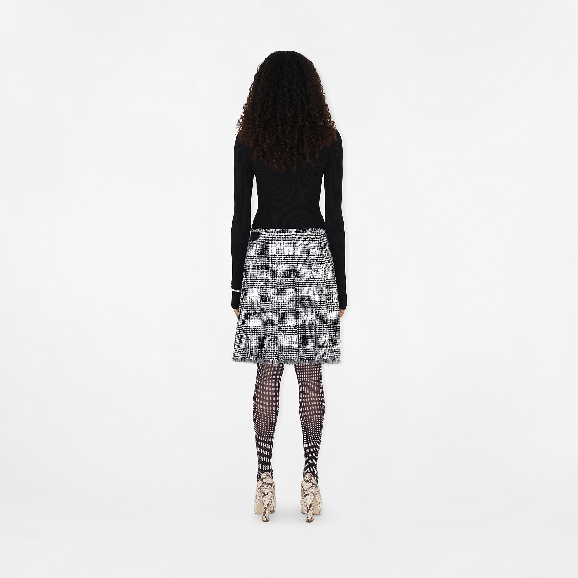 Warped Houndstooth Nylon Kilt - 4