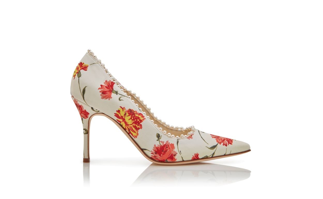 【MANOLO BLAHNI】アイボリーサテンパールディテールパンプス Manolo Blahnik Ivory Satin Pearl Detail Pumps | REVERSIBLE