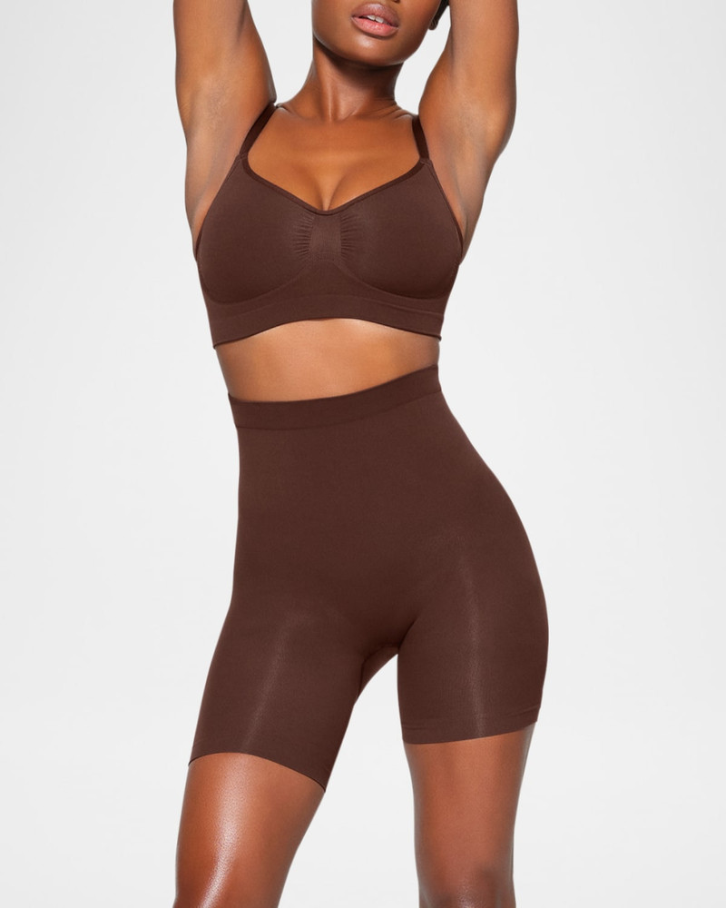 SKIMS Seamless Sculpt Mid-Thigh Shorts outlook