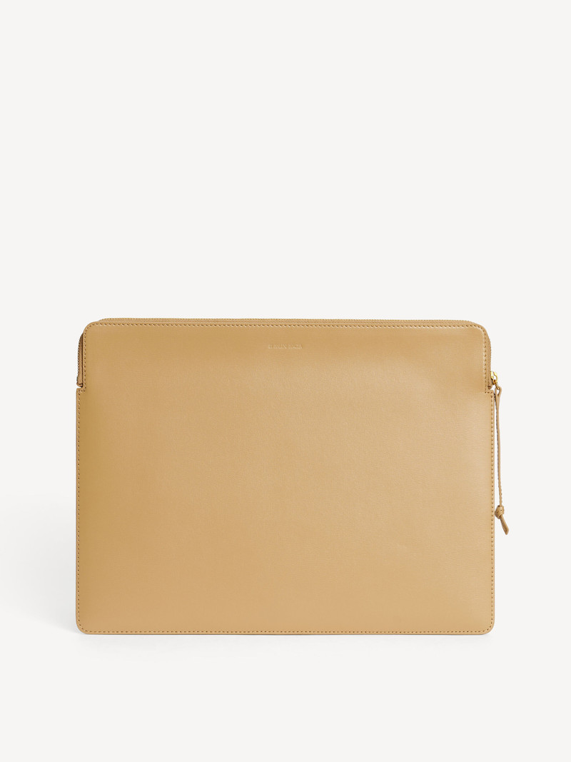 BY MALENE BIRGER Aya laptop case outlook