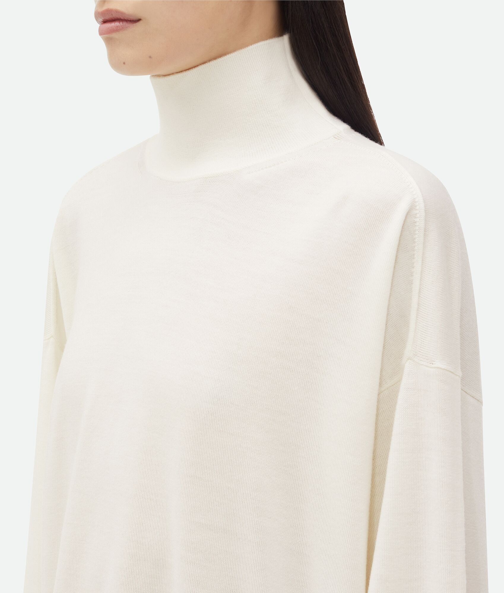Light Wool Turtleneck - 4