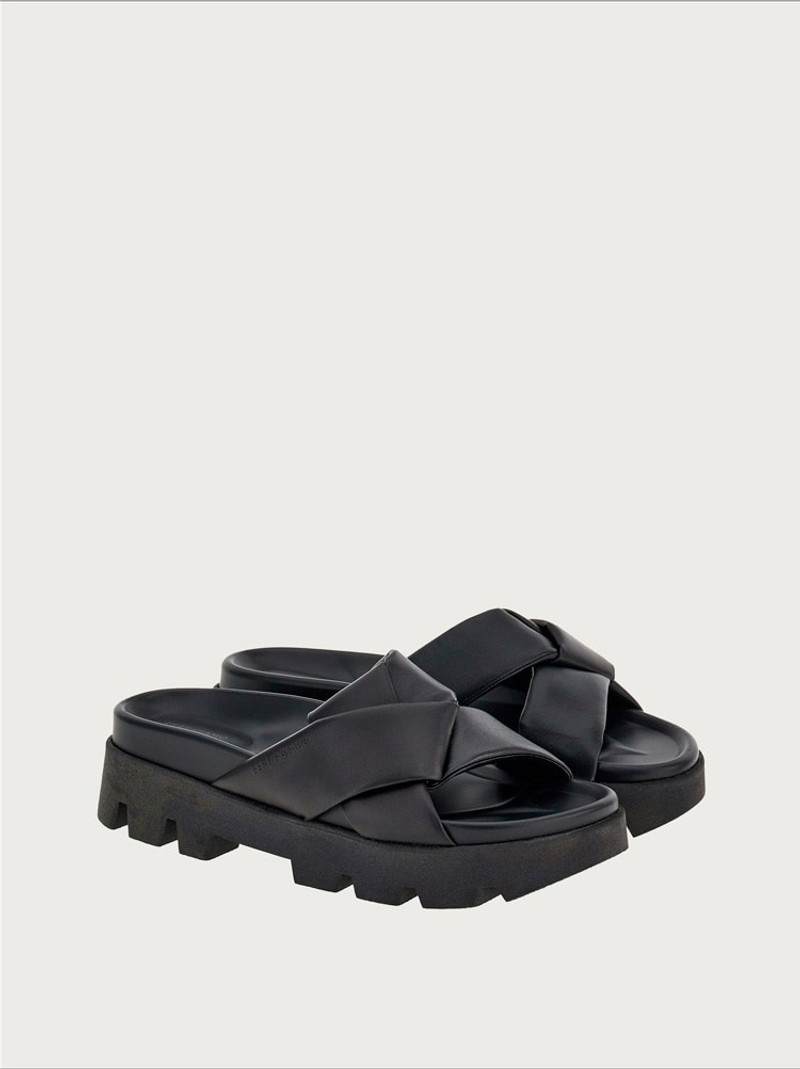 SPORTY SLIDER WITH ORIGAMI KNOT 5