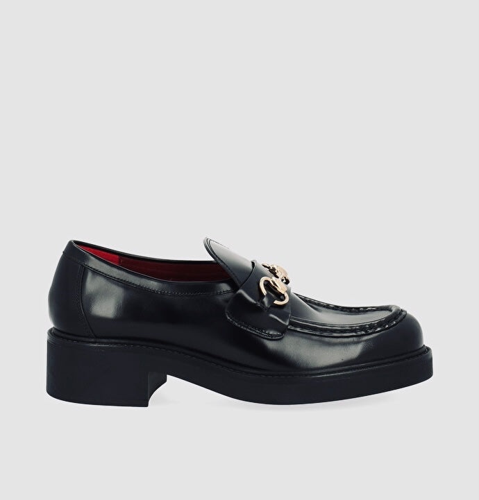 Gucci women’s loafers with horsebit - 1