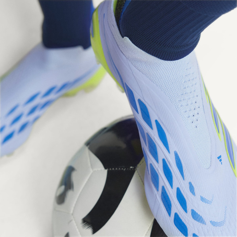 PREDATOR ELITE Laceless Firm Ground Soccer Cleats 5