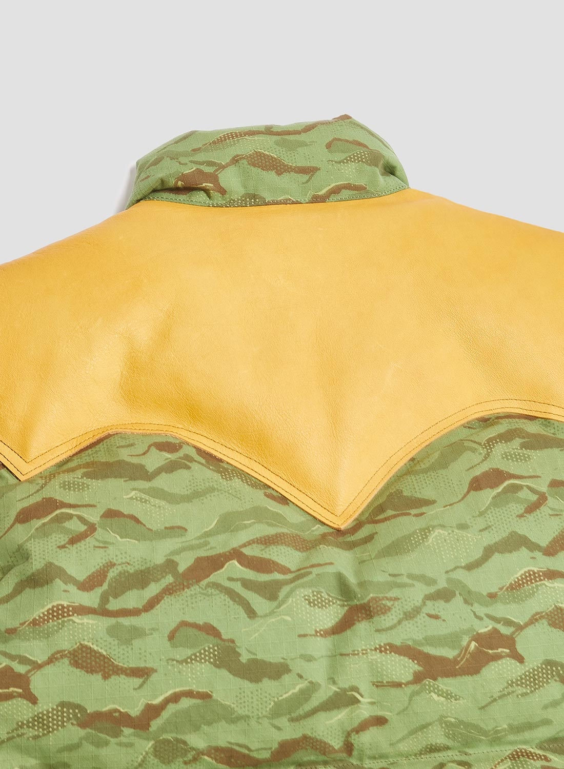 Rocky Mountain Featherbed x Nigel Cabourn Down Vest Mountain Camo in Green - 9