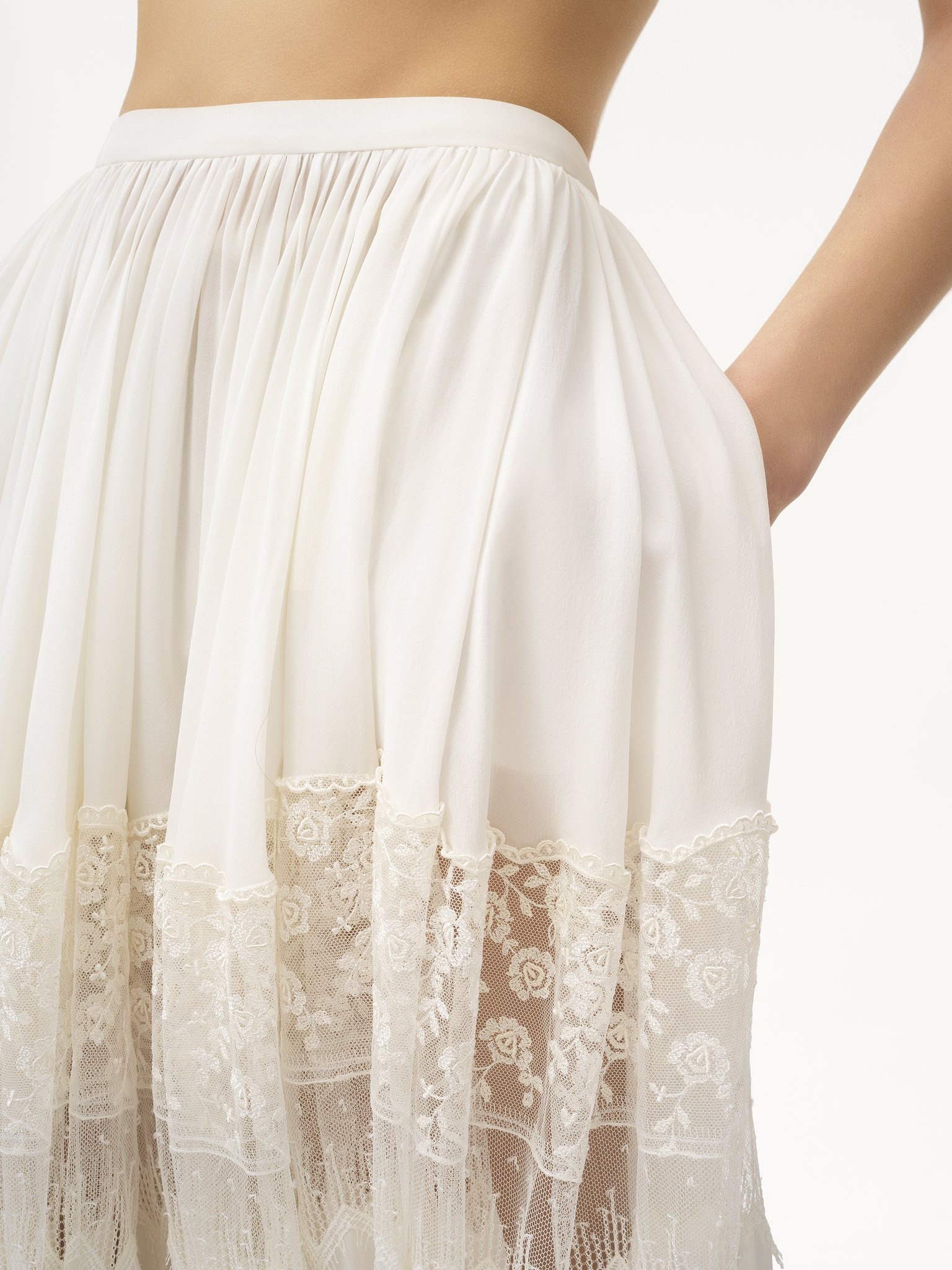FLUID CROPPED PANTS IN SILK CHARMEUSE & LACE - 7