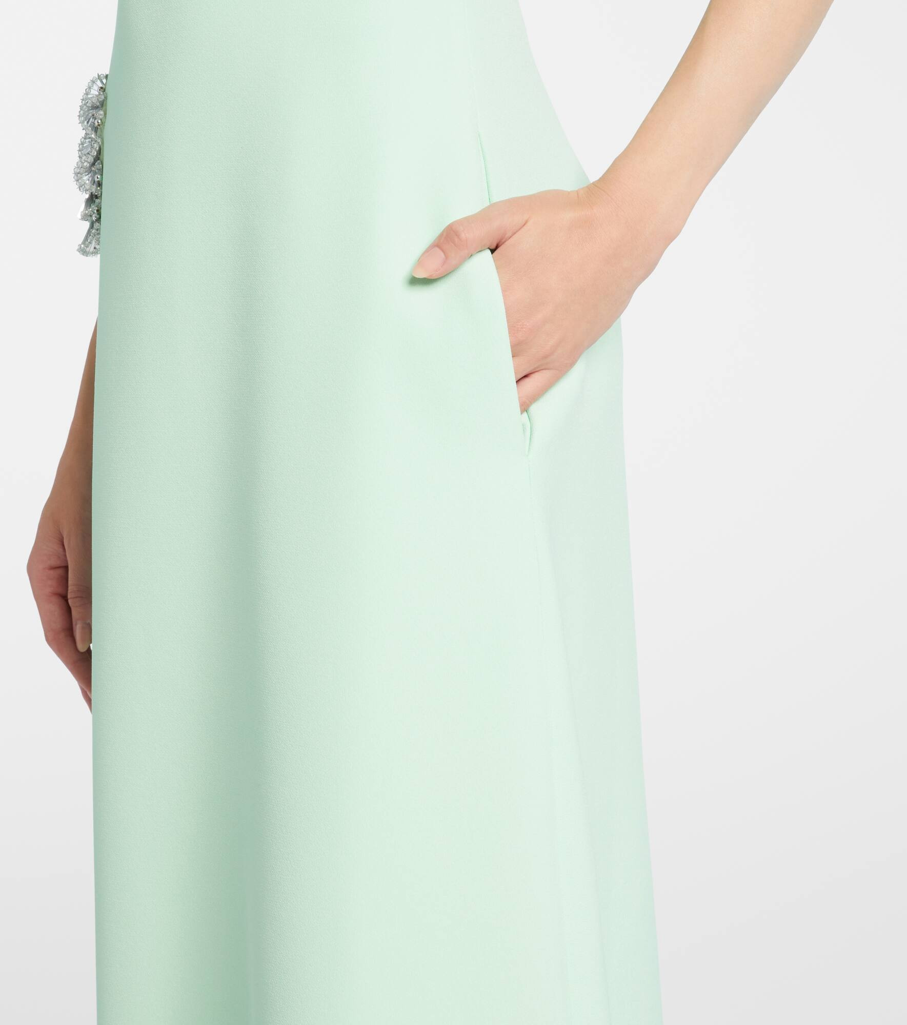 Priscilla embellished crêpe gown - 5