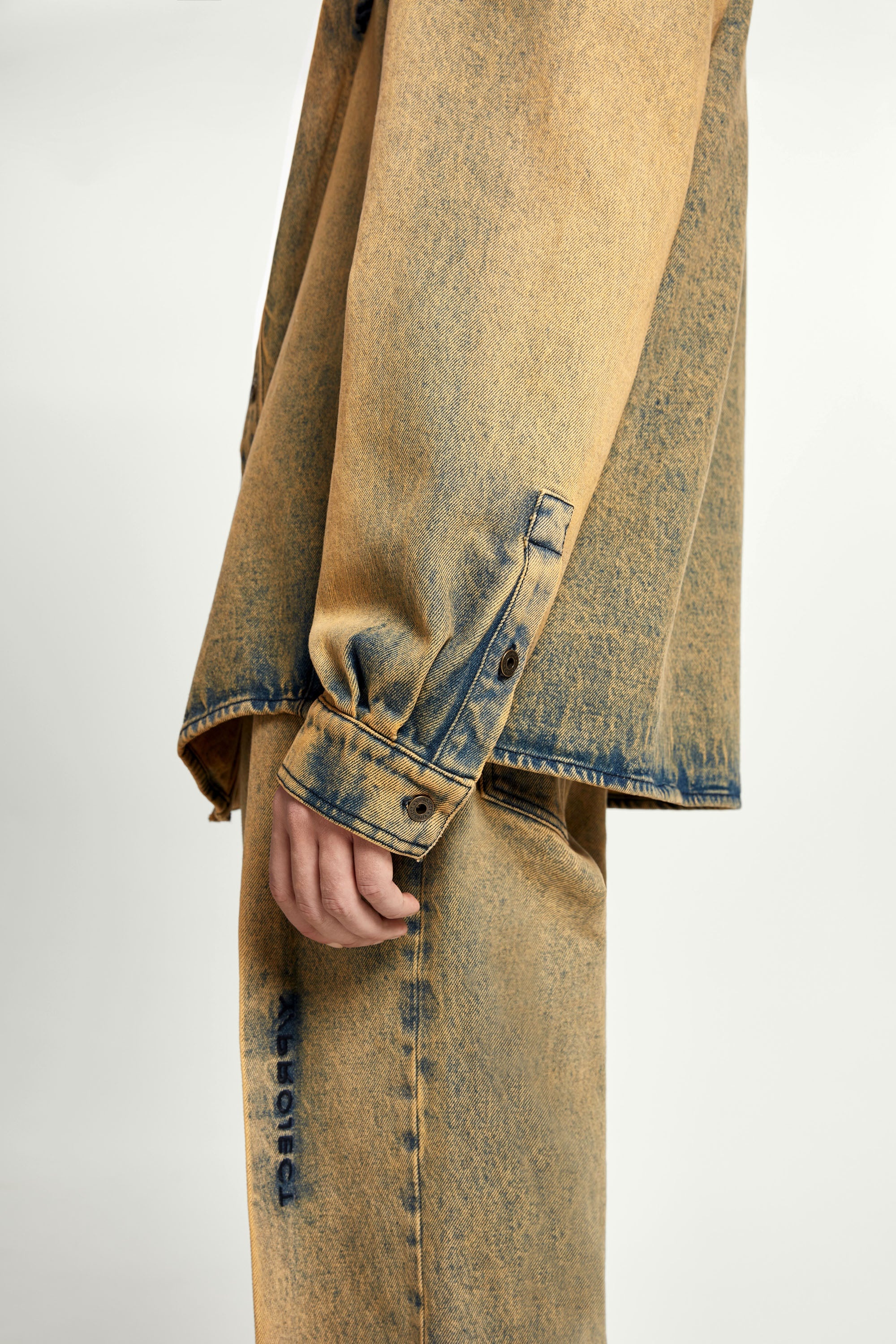 Pinched Logo Denim Shirt - 8