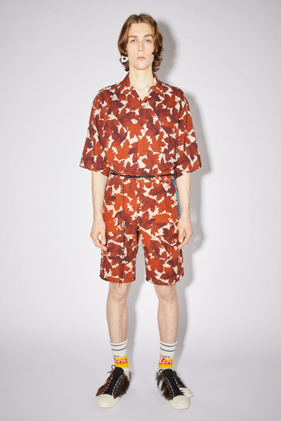 Acne Studios Printed shorts - Rust brown outlook