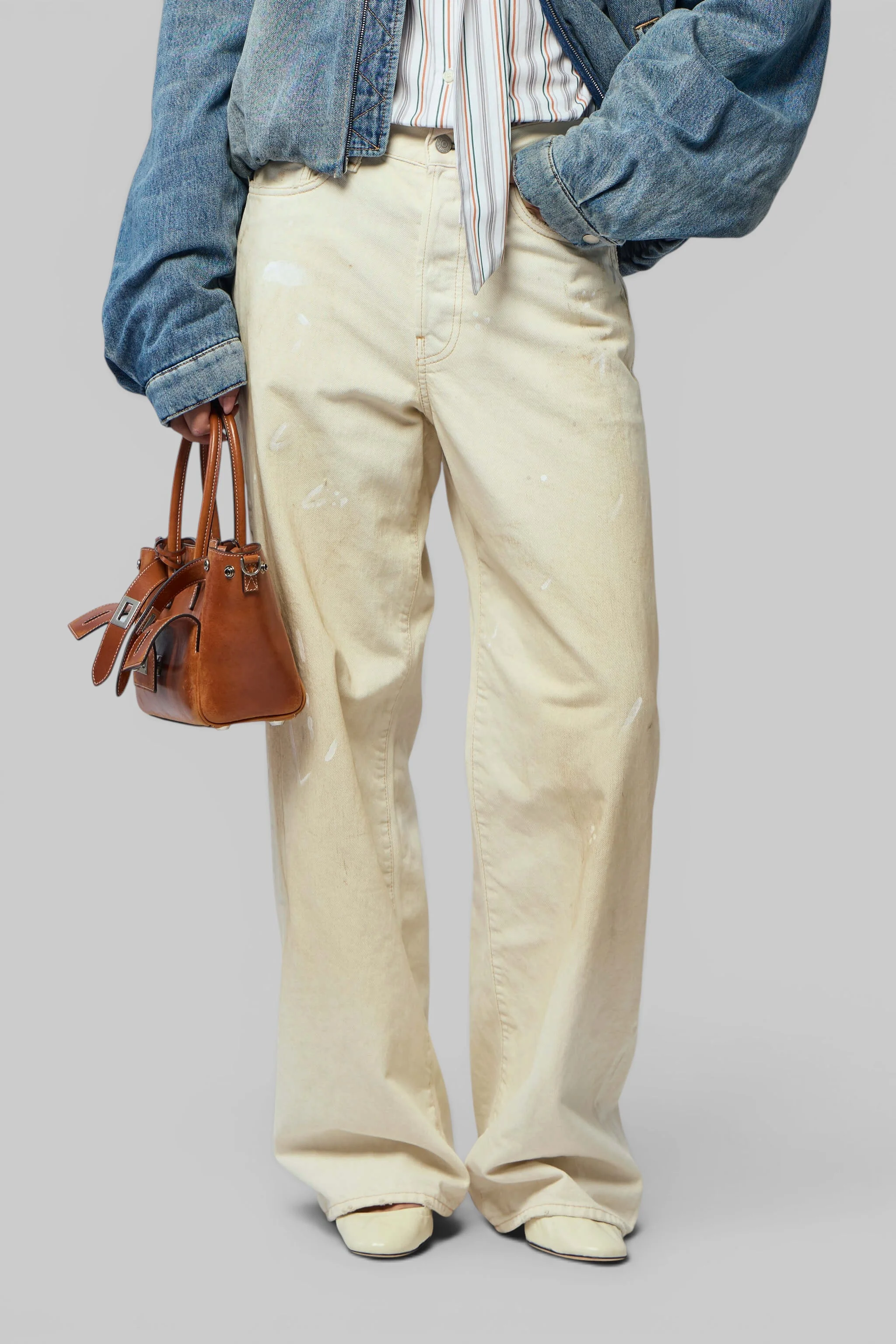 1981 U White Trafalgar - 1