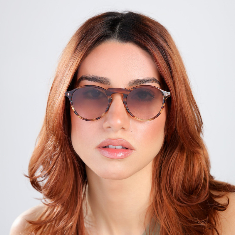 illesteva Capri Sunglasses outlook