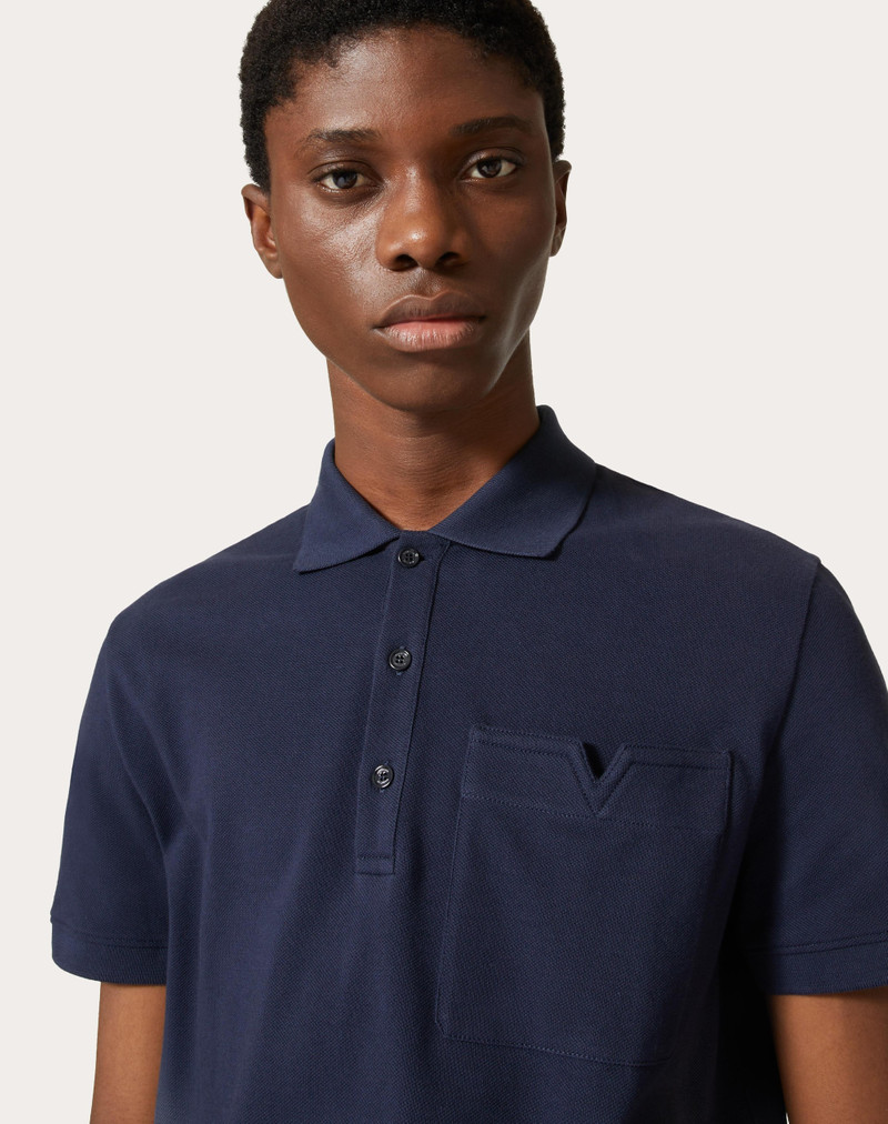 COTTON PIQUÉ POLO SHIRT WITH TOPSTITCHED V DETAIL 5