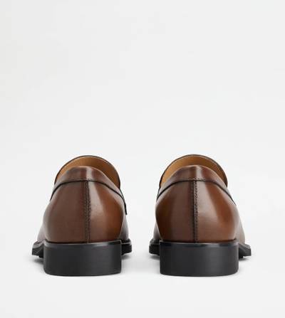 Tod's TOD'S LOAFERS IN LEATHER - BROWN outlook