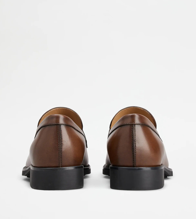 Tod's TOD'S LOAFERS IN LEATHER - BROWN outlook