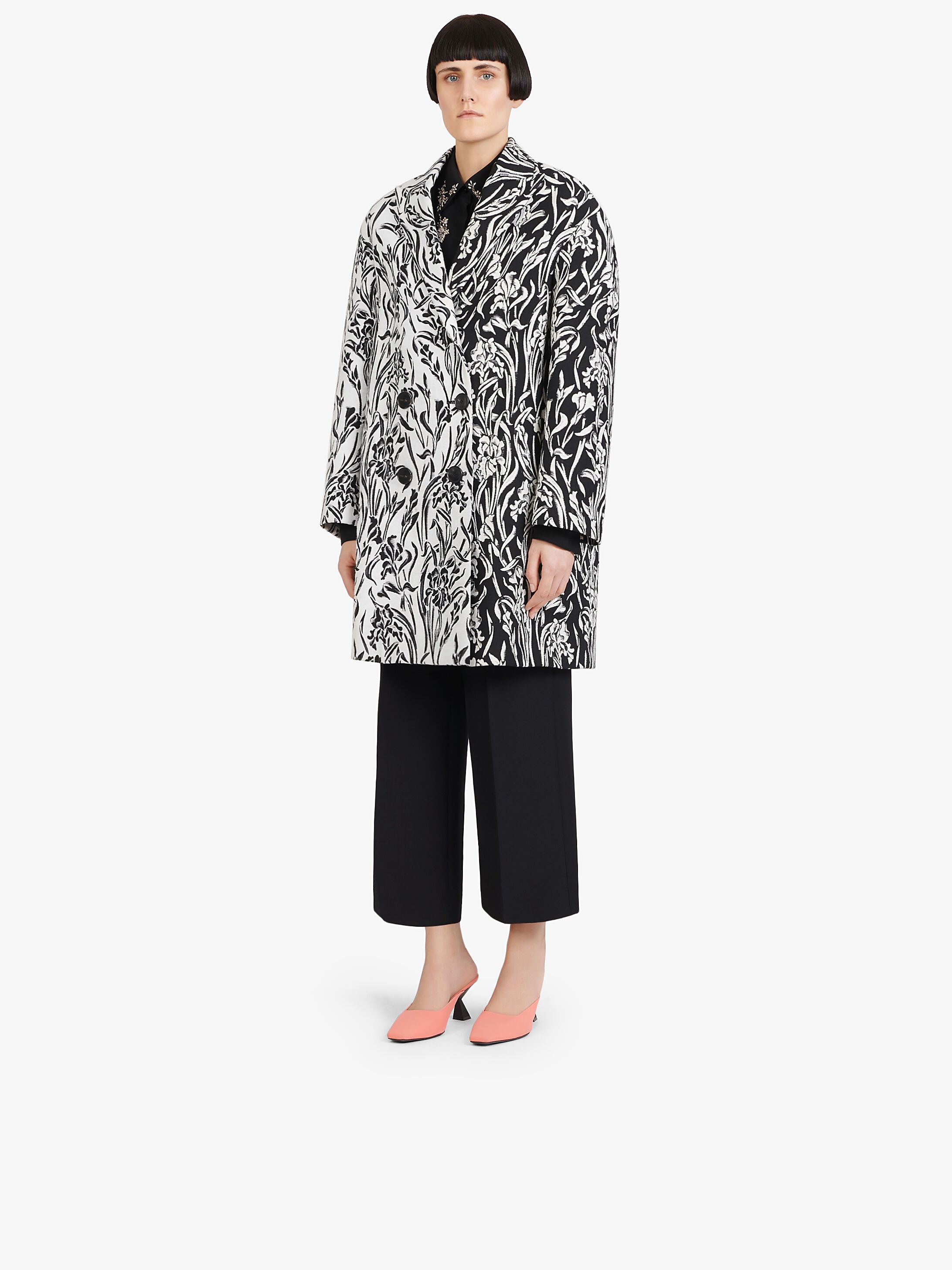 Two tone coat in floral jacquard - 2