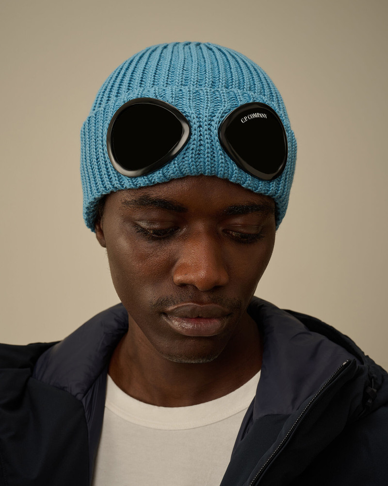 C.P. Company Extrafine Merino Wool Goggle Beanie outlook