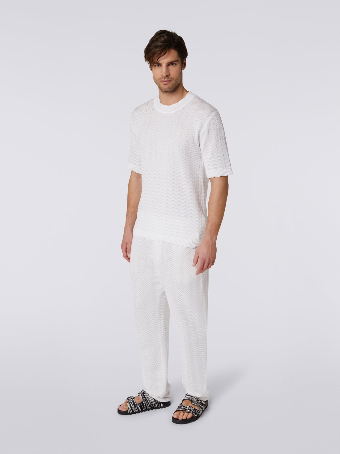 Crew-neck cotton T-shirt with tone-on-tone chevron - 3