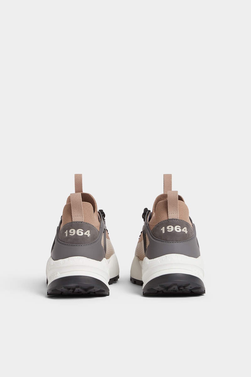FREE SNEAKERS - 3