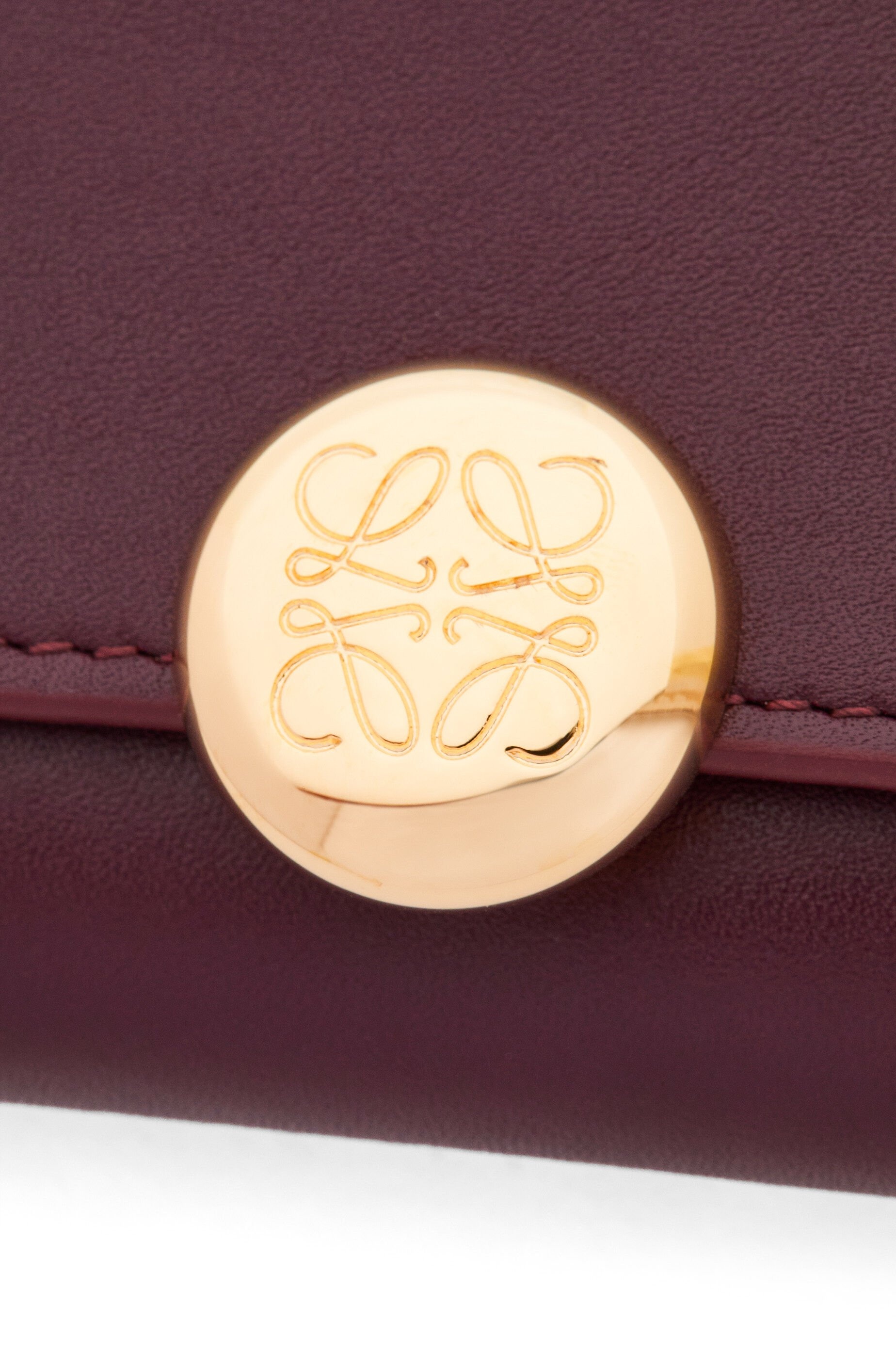 Pebble continental wallet in shiny nappa calfskin - 5
