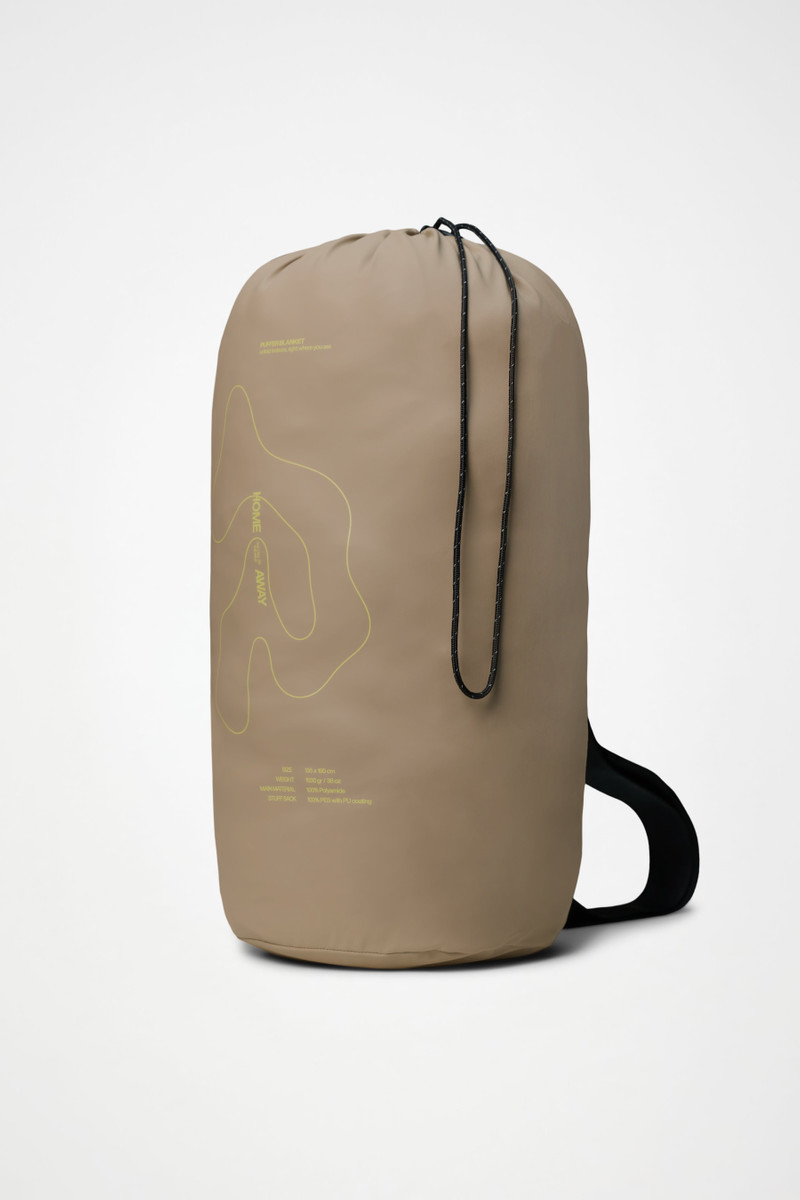 RAINS Puffer Blanket outlook