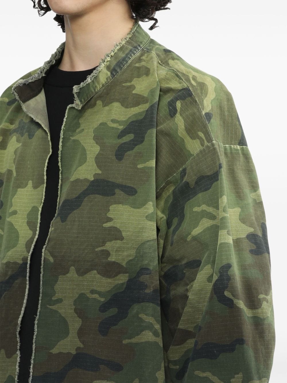 camouflage-print distressed-hem jacket - 5