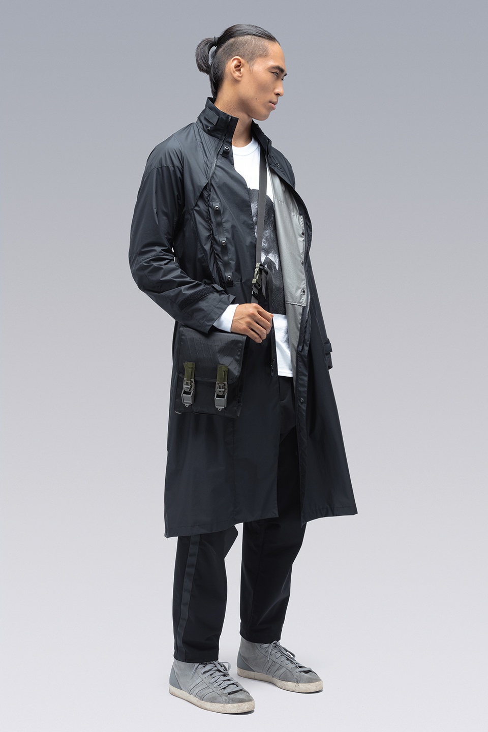 J82-WS 2L Gore-Tex Infinium™ Windstopper® Interops Coat Black - 53