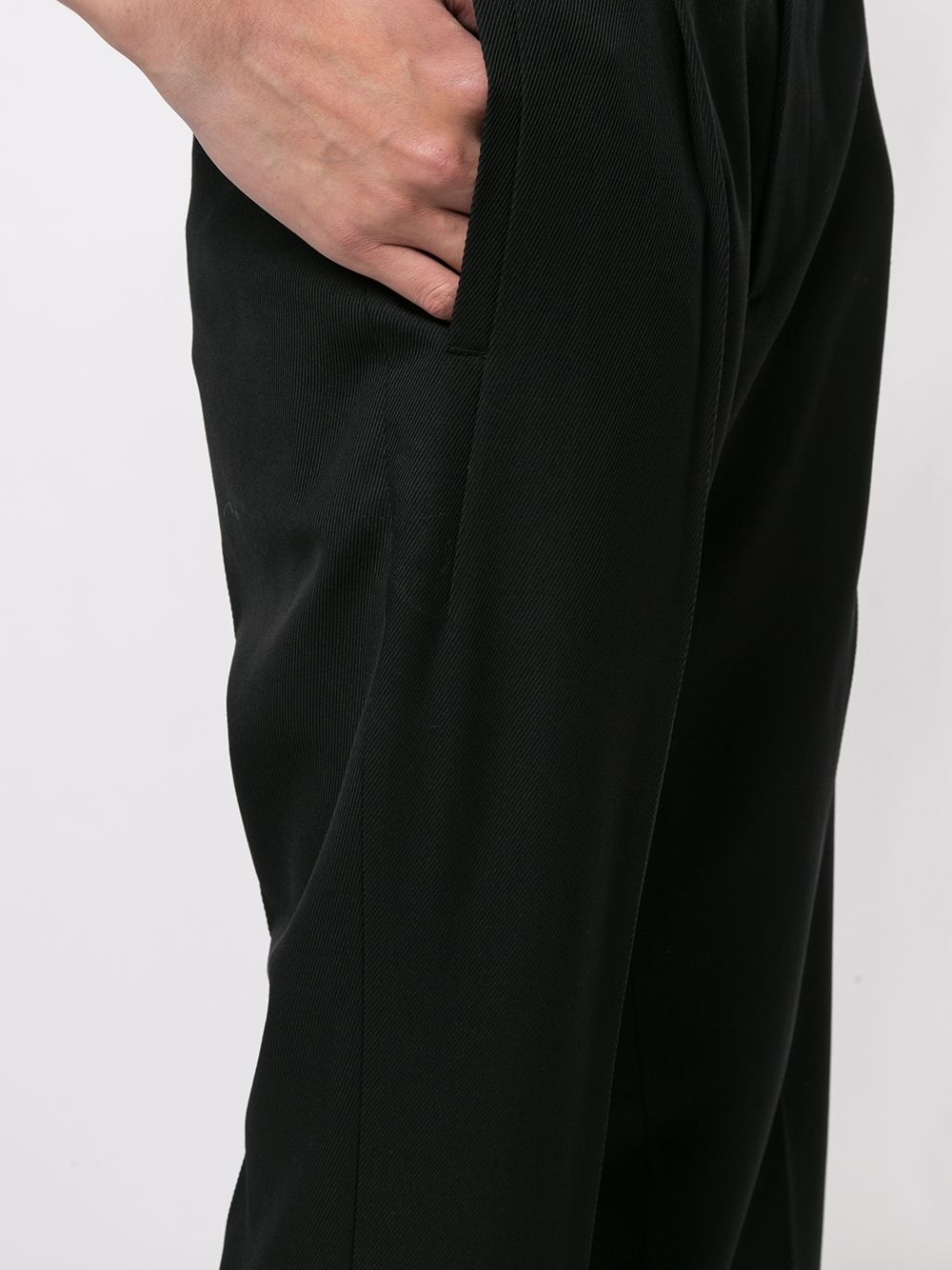 loose-fit trousers - 5