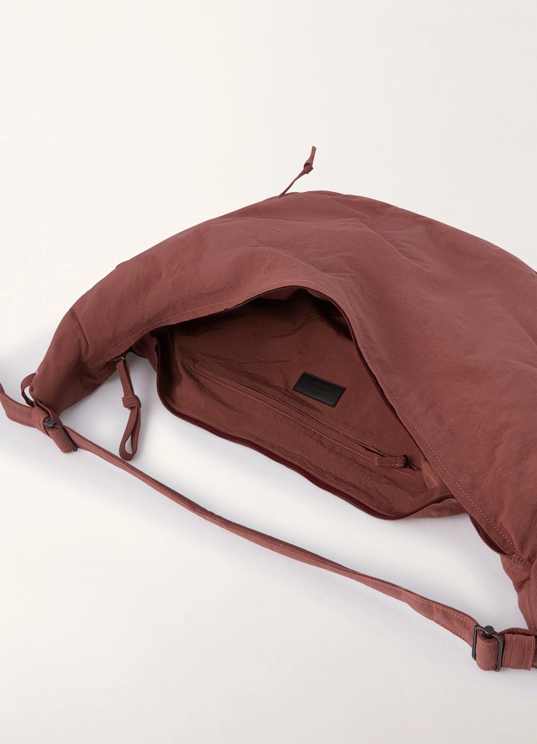 SOFT GAME BAG
NYLON CANVAS - 4