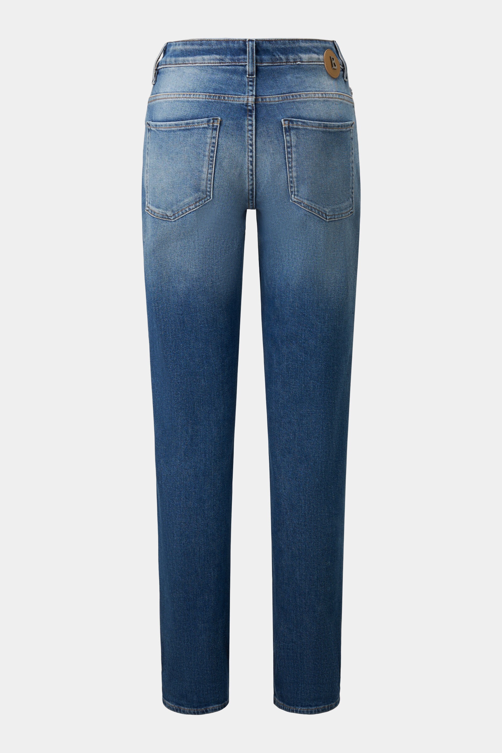 Bridget girlfriend fit jeans in Washed Denim Blue - 7