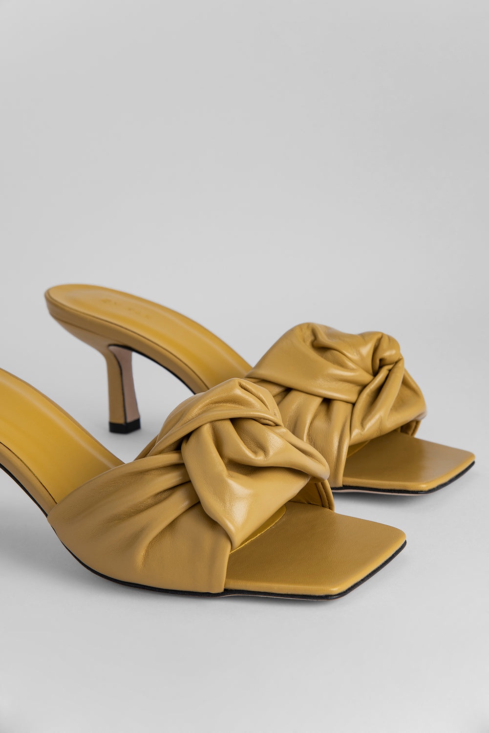 Lana Ochre Gloss Leather - 6