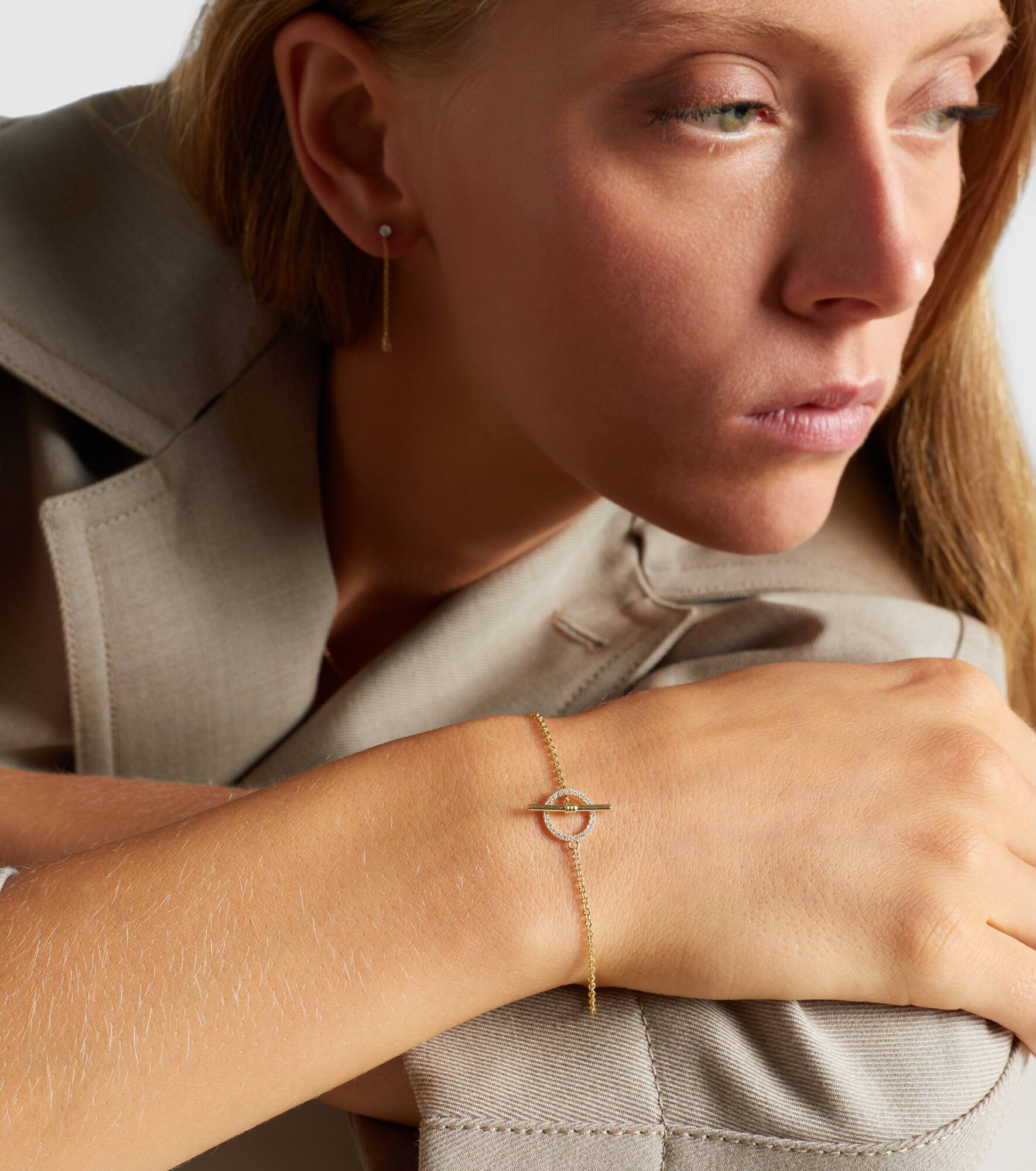 10kt gold bracelet with diamonds - 2