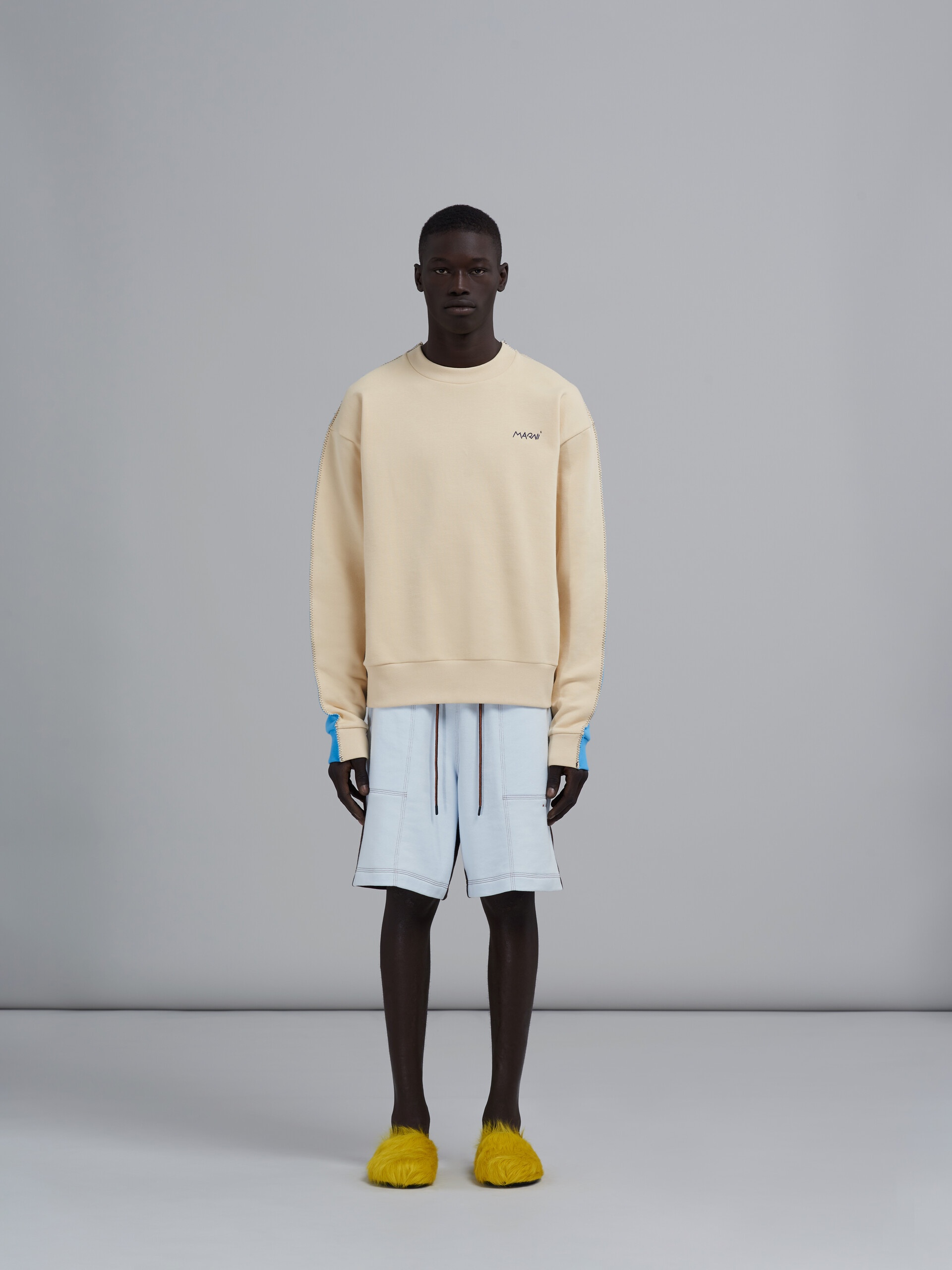 LIGHTWEIGHT JERSEY BERMUDA TROUSERS - 2