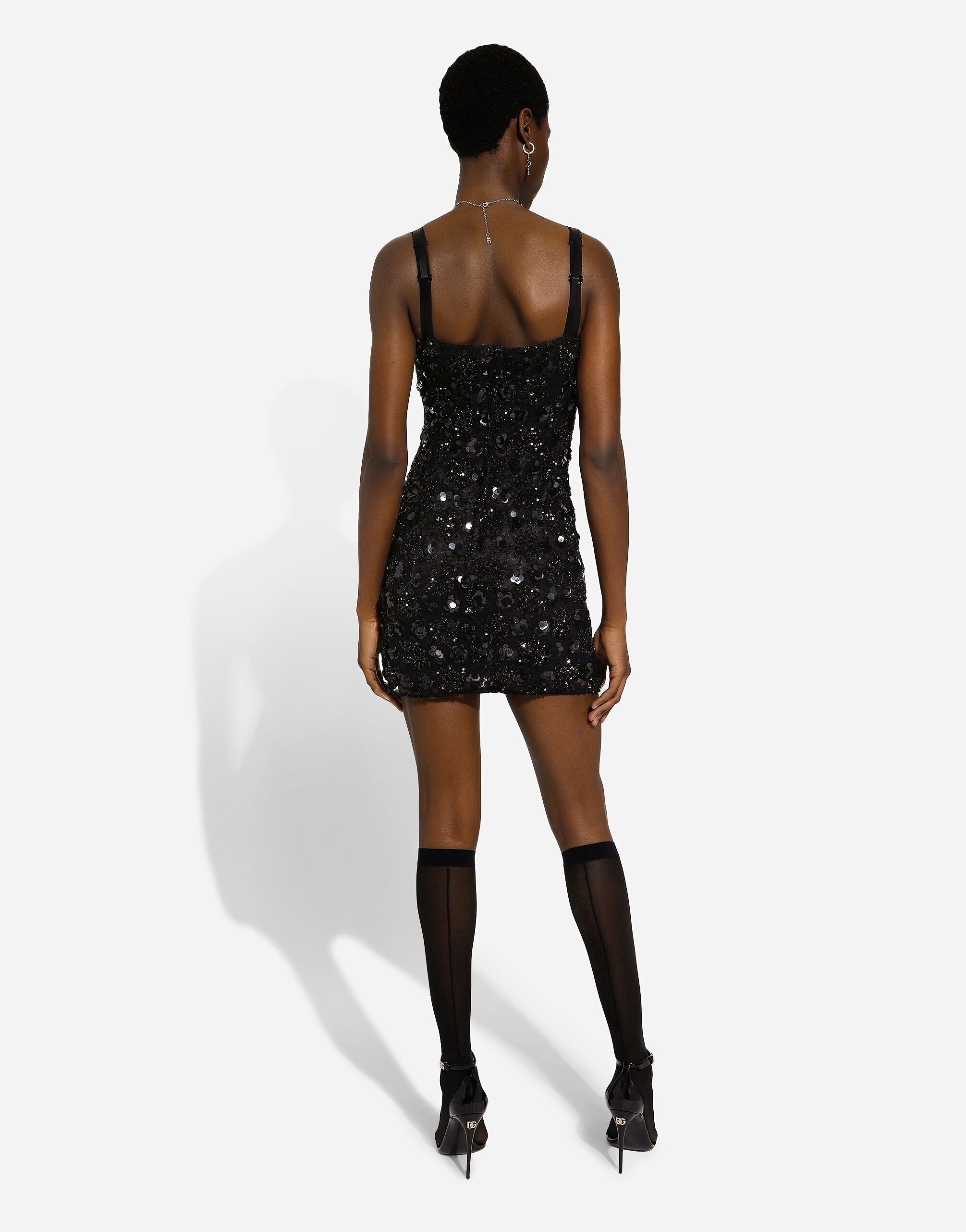 Short dress with sequin embellishment - 3