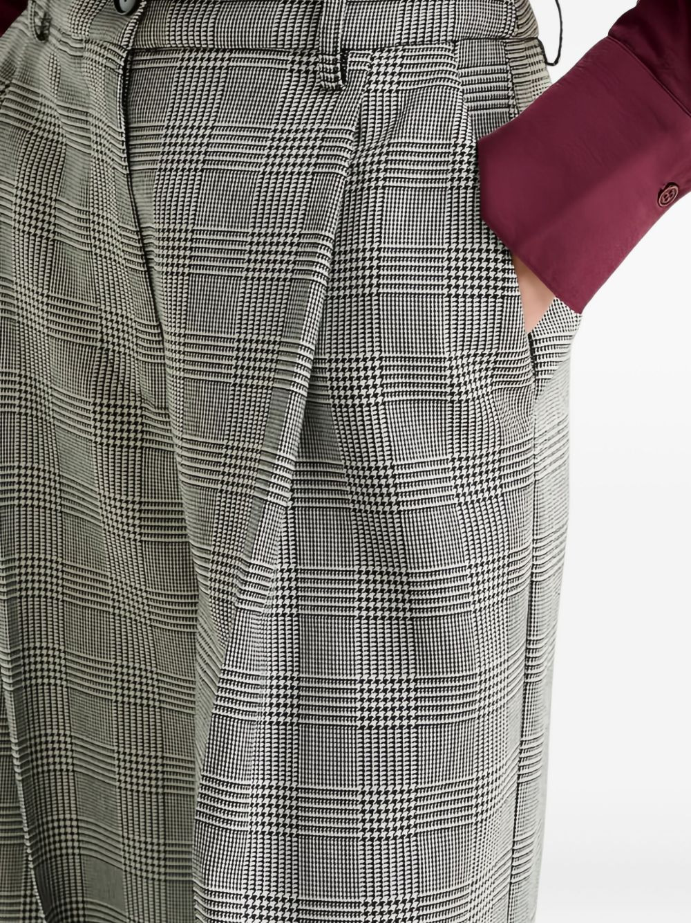 check-pattern trousers - 5
