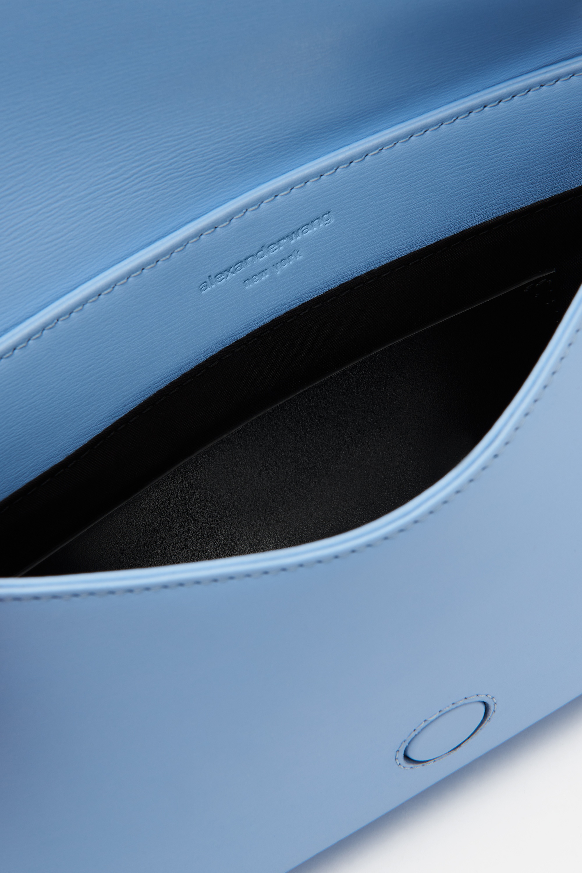 CREST FLAP BAG IN LEATHER - 4