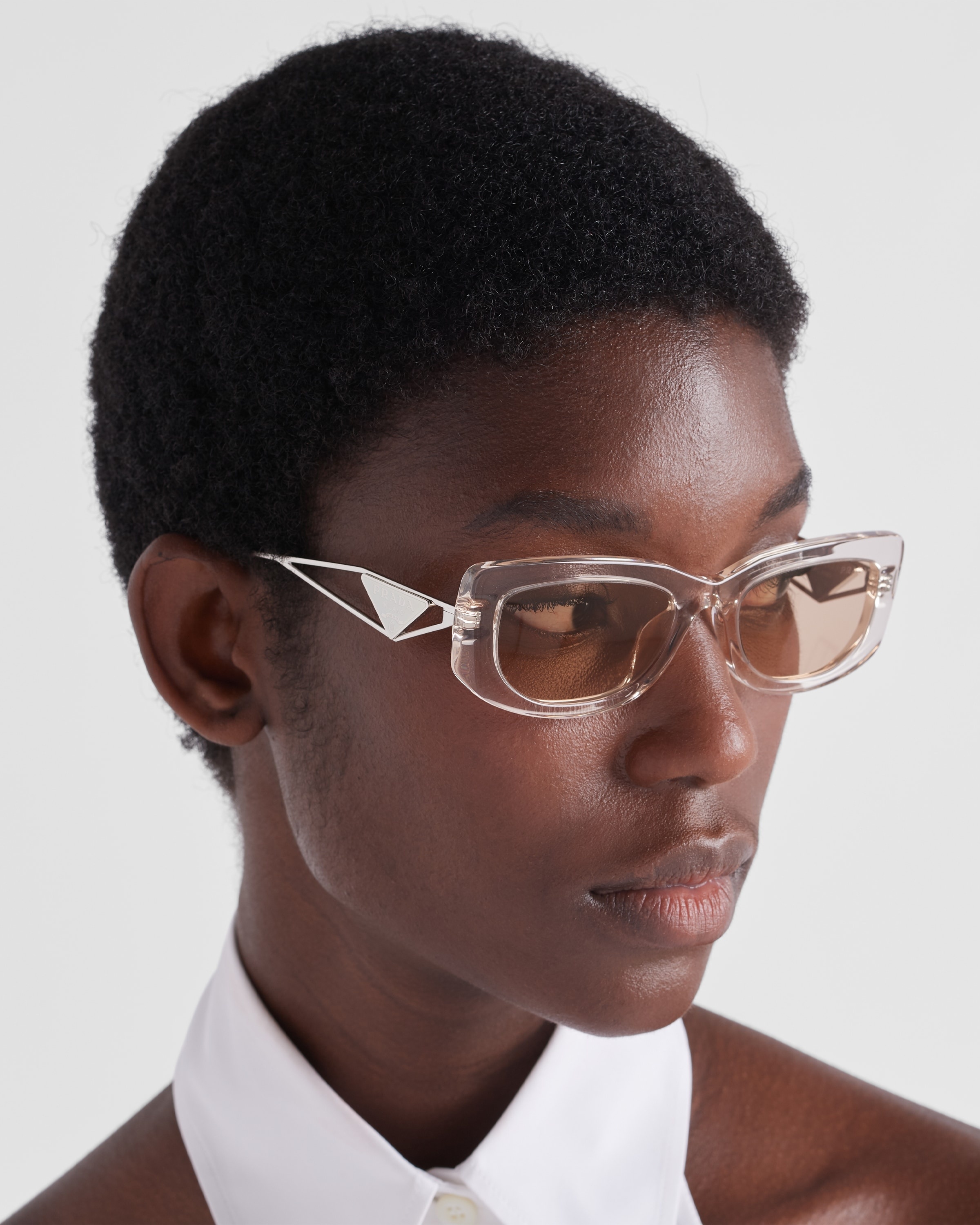 Sunglasses with triangle logo - 2