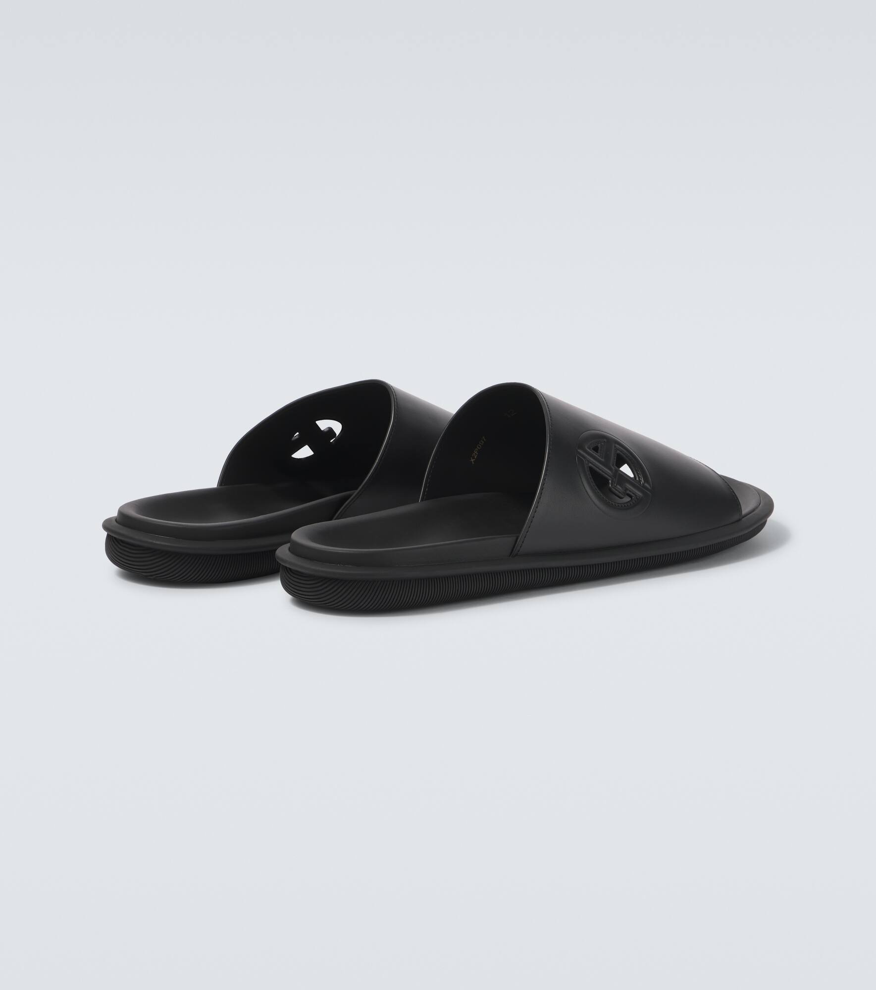 Logo embossed leather slides - 6