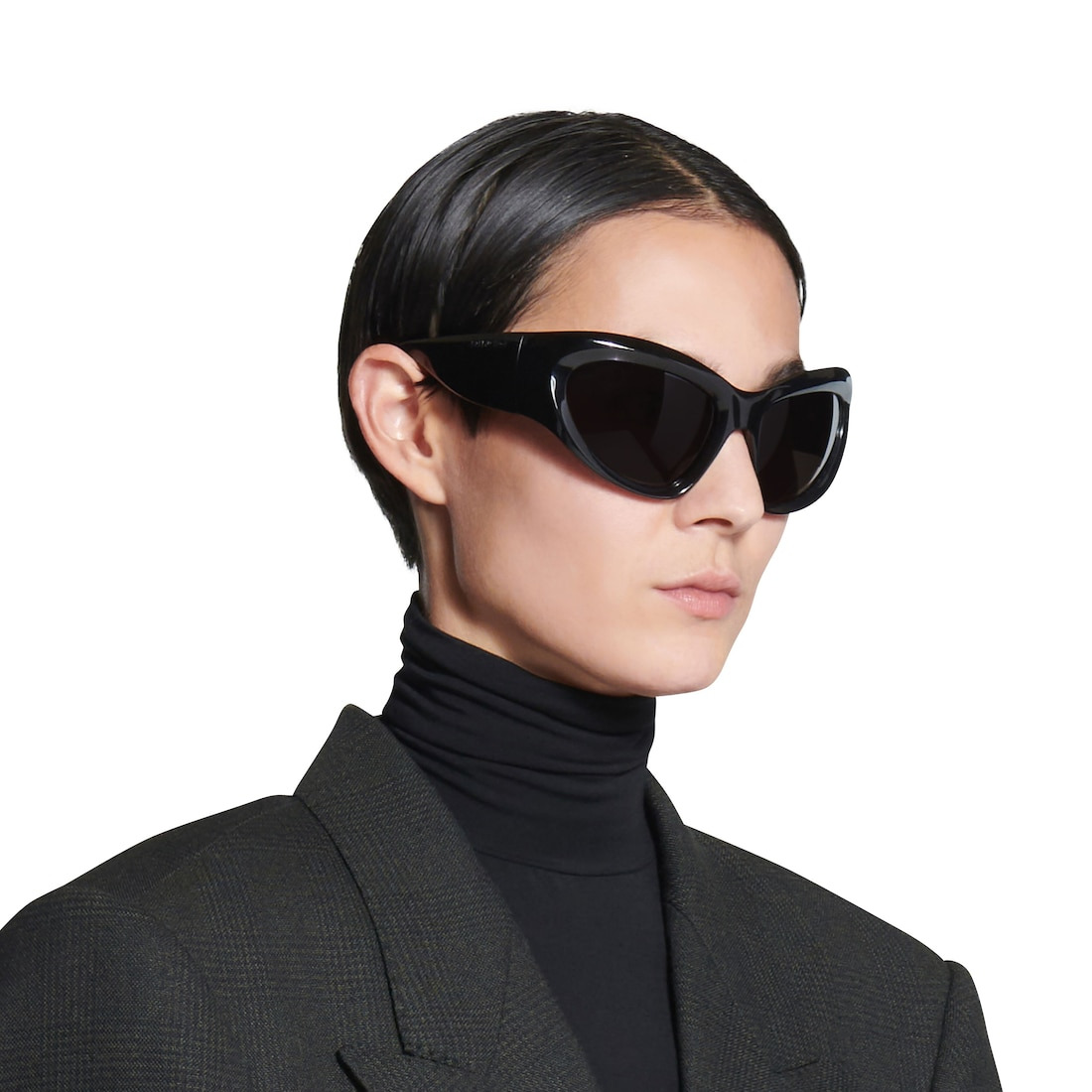 Wrap D-frame Sunglasses in Black - 6