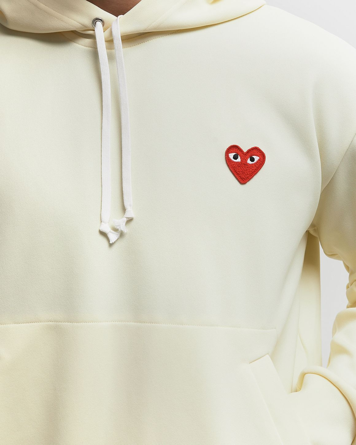 RED HEART EMBLEM SWEATSHIRT - 3