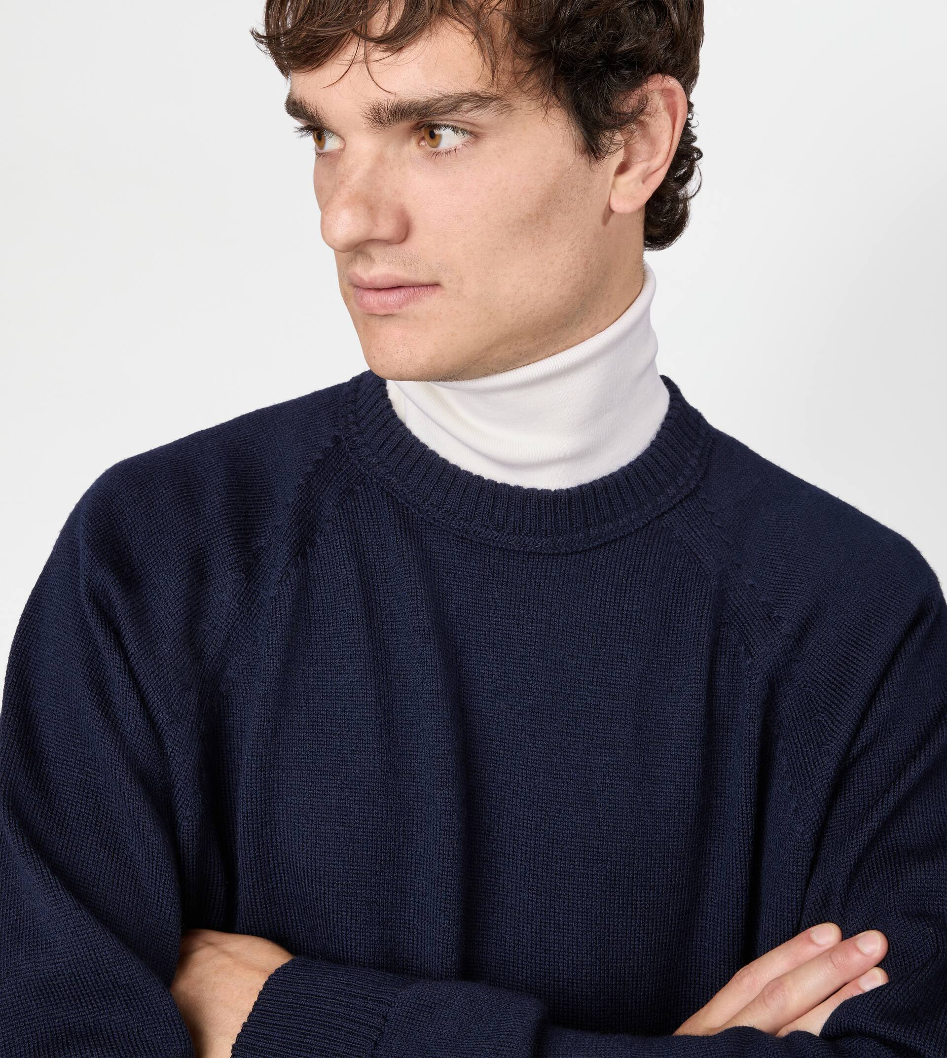 ROUND-NECK PULLOVER IN MERINO WOOL - BLUE - 5