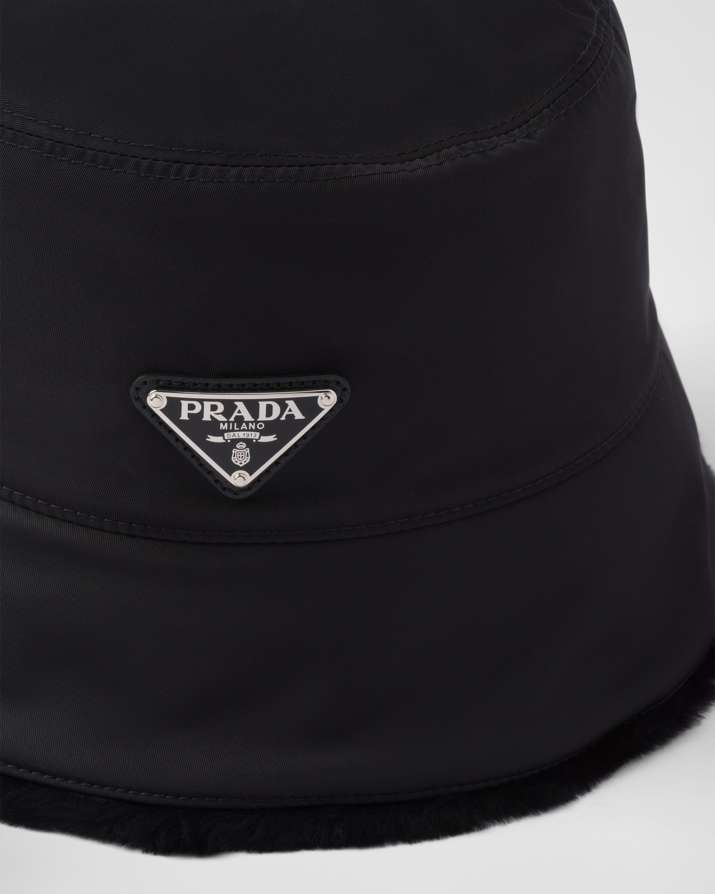 Re-Nylon and shearling bucket hat - 4