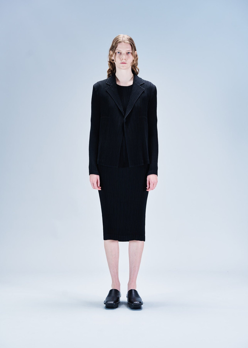 ISSEY MIYAKE HATCHING PLEATS JACKET outlook