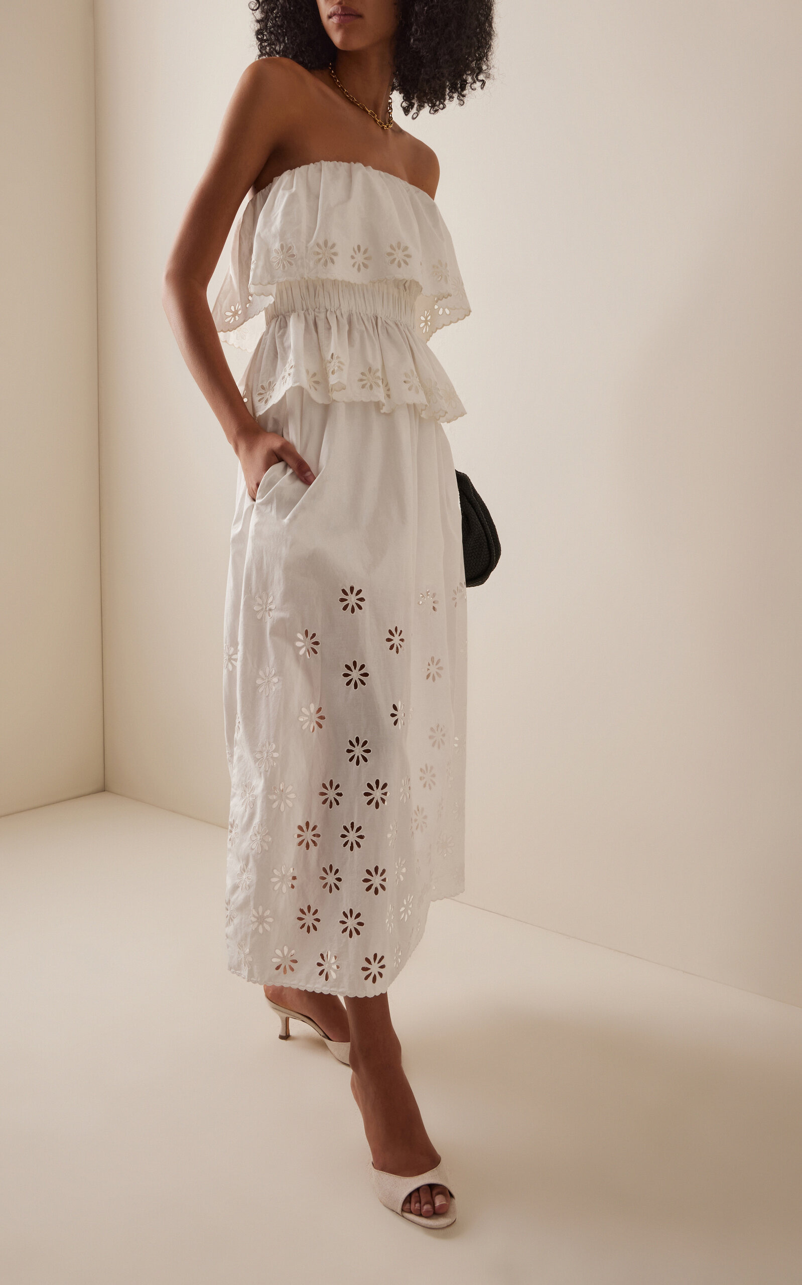 Exclusive Riviera Cecilia Ruffled Strapless Cotton Top white - 3