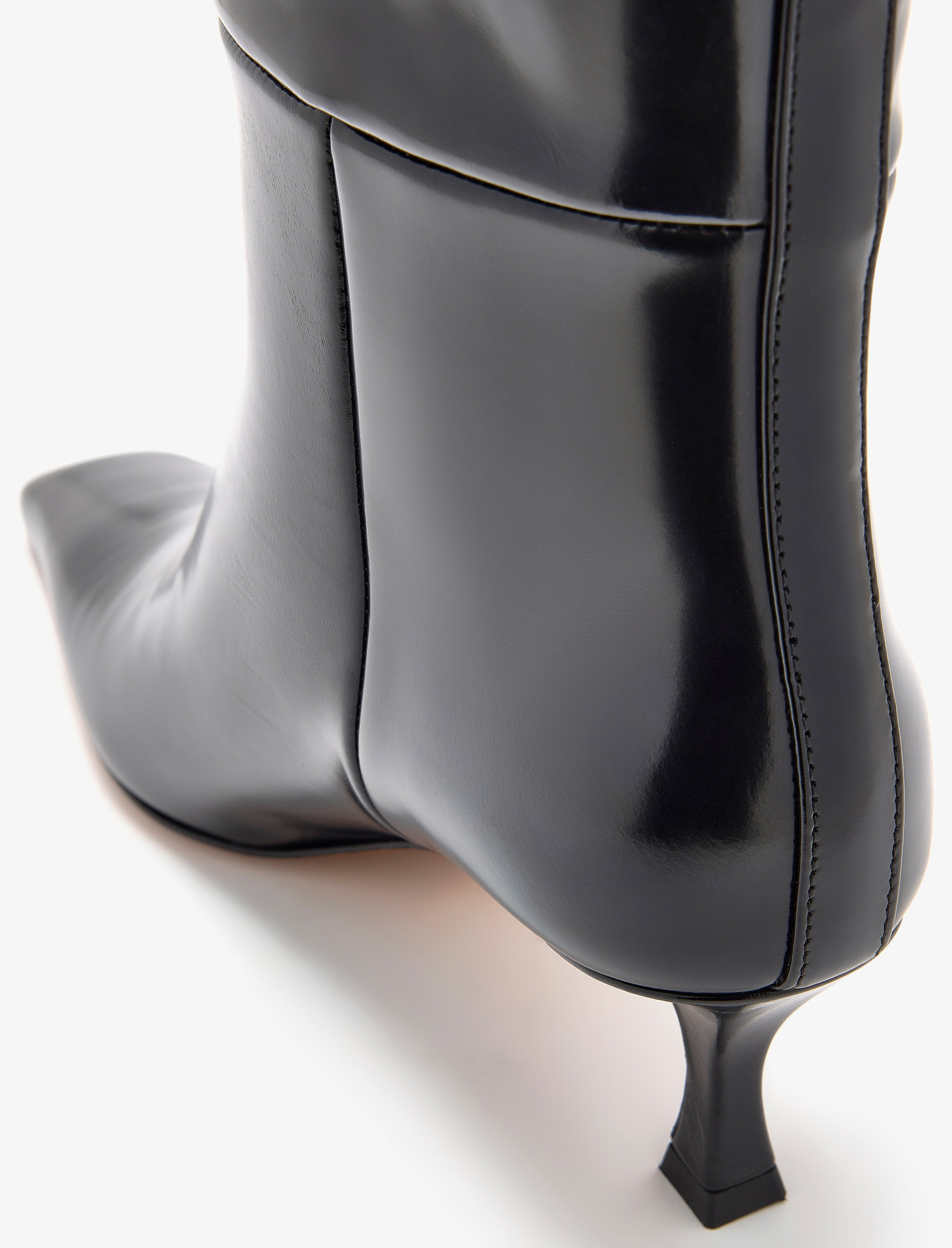 Trap Boots in Spazzolato Leather - 4