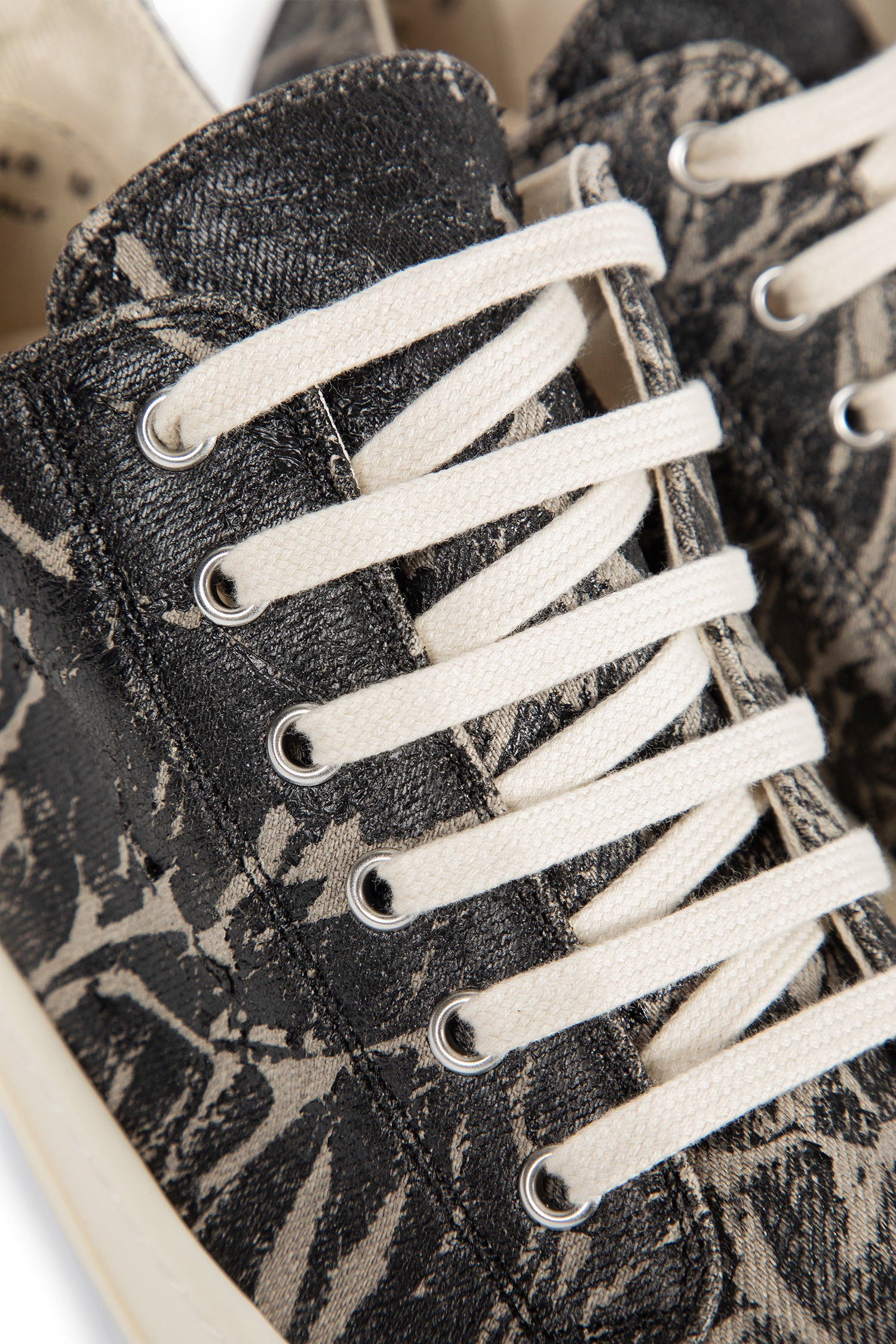 Concordians Low Sneaks - 7