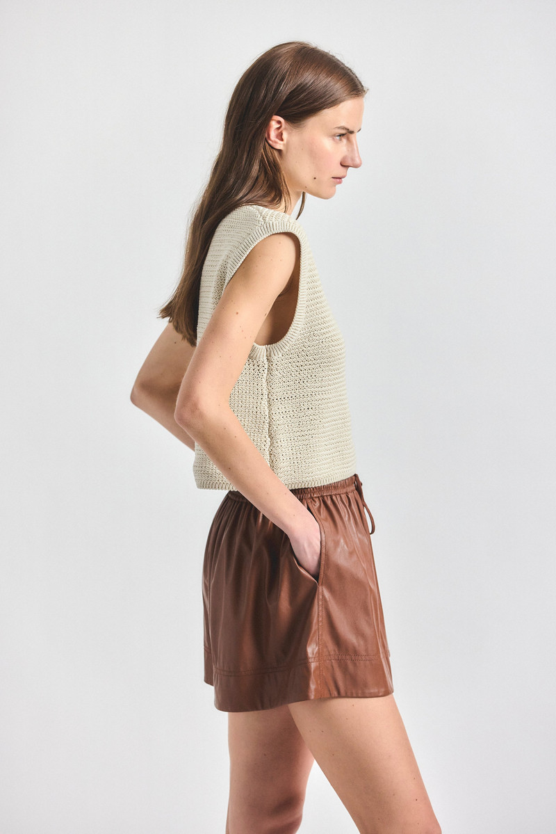 LOUISE FAUX LEATHER SHORT 3