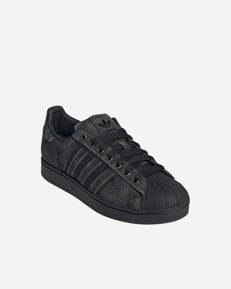 adidas Originals Superstar 82 outlook