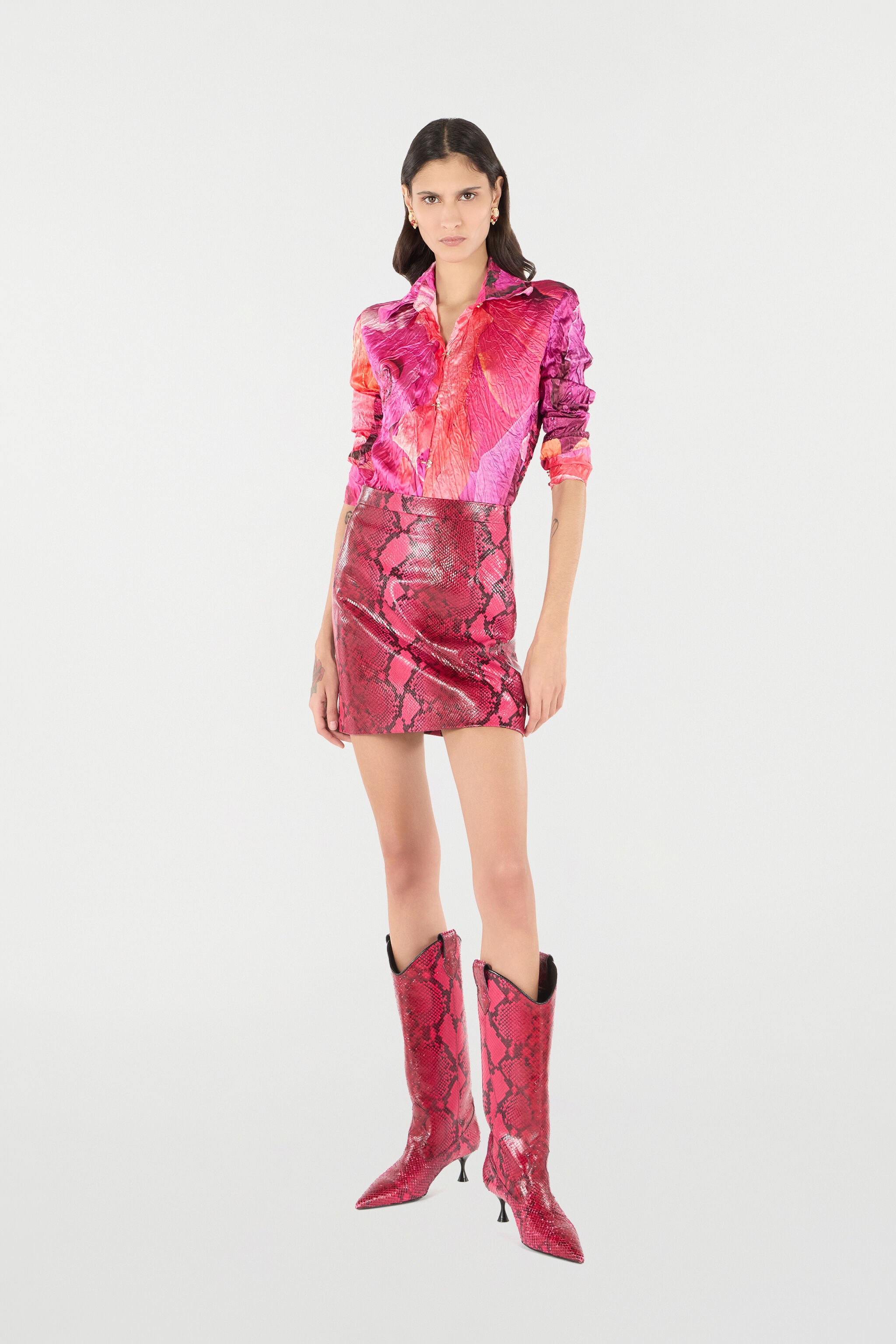 Shirt With Bejeweled Buttons And Rose Print - 2